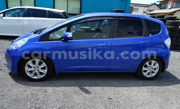 Nunua Ilio tumika Honda Fit Bluu Gari ndani ya Beitbridge nchini Matabeleland Kusini Nunua Ilio tumika Honda Fit Bluu Gari ndani ya Beitbridge nchini Matabeleland Kusini