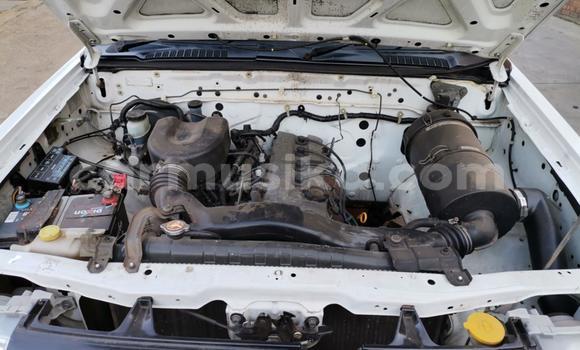 Nunua Ilio tumika Nissan Hardbody Nyeupe Gari ndani ya Beitbridge nchini Matabeleland Kusini Nunua Ilio tumika Nissan Hardbody Nyeupe Gari ndani ya Beitbridge nchini Matabeleland Kusini