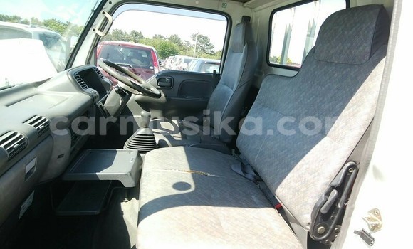 Acheter Occasion Utilitaire Isuzu Elf Blanc à Beitbridge, Matabeleland South Acheter Occasion Utilitaire Isuzu Elf Blanc à Beitbridge, Matabeleland South