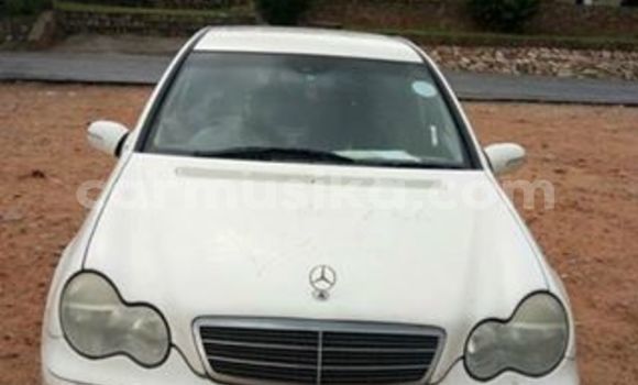 Buy Used Mercedes‒Benz C-Class White Car in Alexandra Park in Harare Buy Used Mercedes‒Benz C-Class White Car in Alexandra Park in Harare