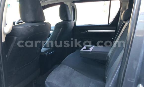 Buy Used Toyota Hilux Silver Car in Beitbridge in Matabeleland South Buy Used Toyota Hilux Silver Car in Beitbridge in Matabeleland South