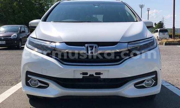 Buy Used Honda Shuttle White Car in Beitbridge in Matabeleland South