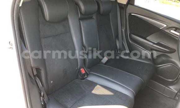 Tenga Tsaru Honda Shuttle Chena Mota in Beitbridge in Matabeleland South Tenga Tsaru Honda Shuttle Chena Mota in Beitbridge in Matabeleland South