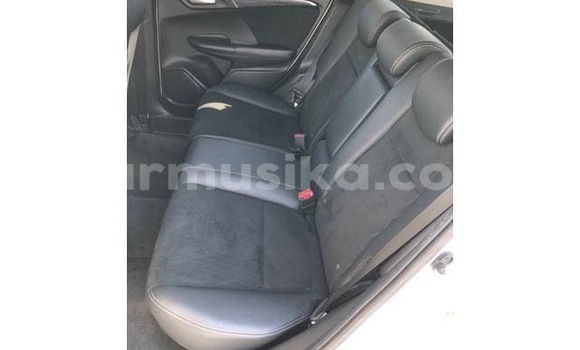 Tenga Tsaru Honda Shuttle Chena Mota in Beitbridge in Matabeleland South Tenga Tsaru Honda Shuttle Chena Mota in Beitbridge in Matabeleland South