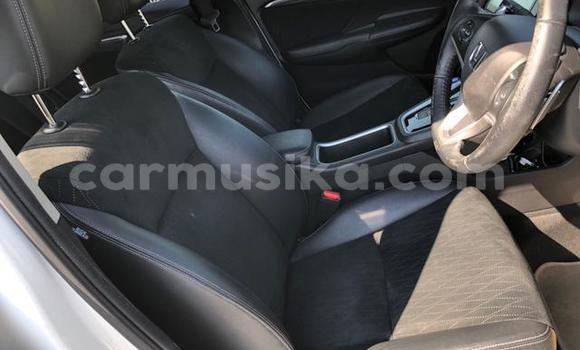 Tenga Tsaru Honda Shuttle Chena Mota in Beitbridge in Matabeleland South Tenga Tsaru Honda Shuttle Chena Mota in Beitbridge in Matabeleland South