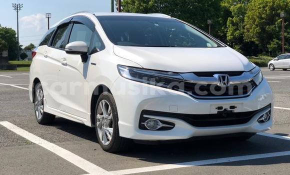 Tenga Tsaru Honda Shuttle Chena Mota in Beitbridge in Matabeleland South Tenga Tsaru Honda Shuttle Chena Mota in Beitbridge in Matabeleland South