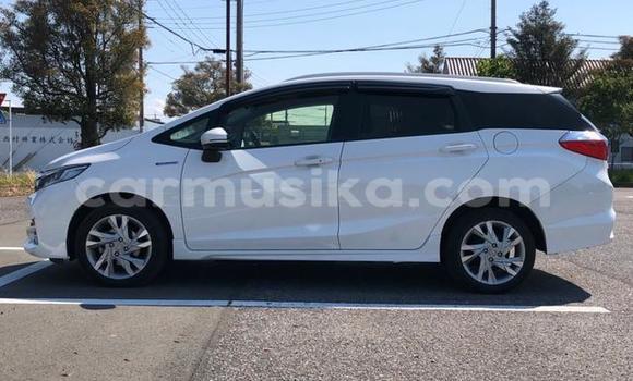 Tenga Tsaru Honda Shuttle Chena Mota in Beitbridge in Matabeleland South Tenga Tsaru Honda Shuttle Chena Mota in Beitbridge in Matabeleland South