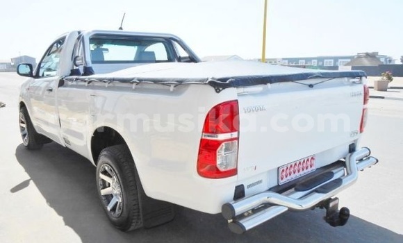 Acheter Occasion Voiture Toyota Hilux Blanc à Beitbridge, Matabeleland South Acheter Occasion Voiture Toyota Hilux Blanc à Beitbridge, Matabeleland South