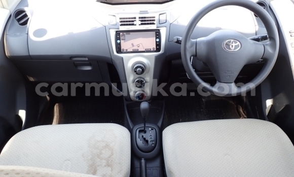 Buy Used Toyota Vitz White Car in Beitbridge in Matabeleland South Buy Used Toyota Vitz White Car in Beitbridge in Matabeleland South