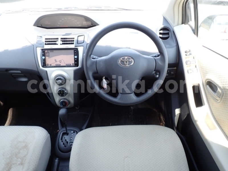 Big with watermark toyota vitz matabeleland south beitbridge 29431