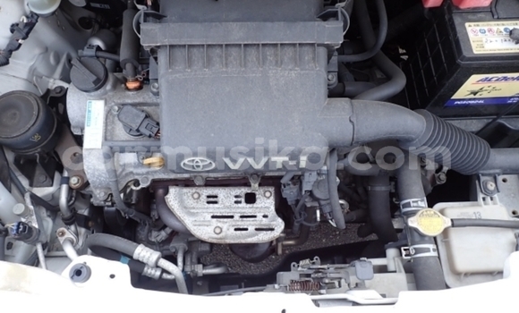 Buy Used Toyota Vitz White Car in Beitbridge in Matabeleland South Buy Used Toyota Vitz White Car in Beitbridge in Matabeleland South