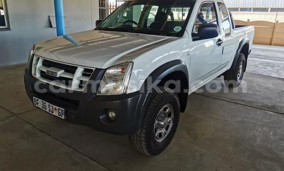 Buy Used Isuzu KB White Car in Beitbridge in Matabeleland South Buy Used Isuzu KB White Car in Beitbridge in Matabeleland South