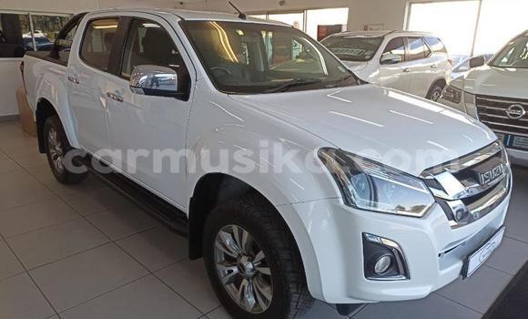 Buy Used Isuzu KB White Car in Beitbridge in Matabeleland South
