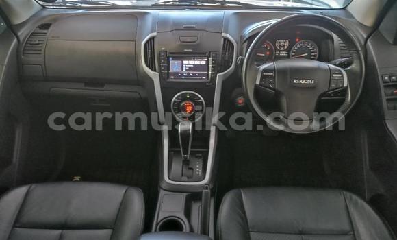 Buy Used Isuzu KB White Car in Beitbridge in Matabeleland South Buy Used Isuzu KB White Car in Beitbridge in Matabeleland South