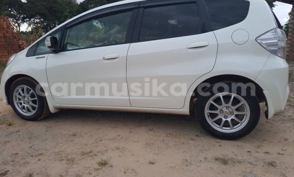 Acheter Occasion Voiture Honda Fit Blanc à Harare, Harare Acheter Occasion Voiture Honda Fit Blanc à Harare, Harare