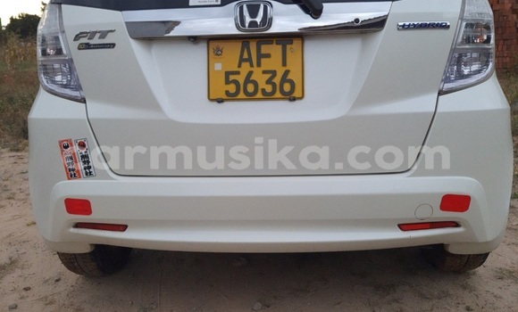 Acheter Occasion Voiture Honda Fit Blanc à Harare, Harare Acheter Occasion Voiture Honda Fit Blanc à Harare, Harare