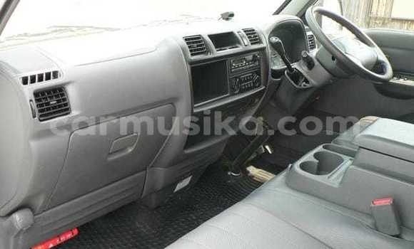 Acheter Occasion Voiture Mazda Bongo Blanc à Beitbridge, Matabeleland South Acheter Occasion Voiture Mazda Bongo Blanc à Beitbridge, Matabeleland South