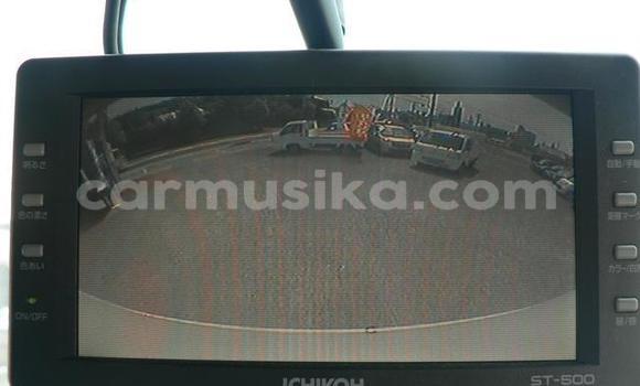 Acheter Occasion Voiture Mazda Bongo Blanc à Beitbridge, Matabeleland South Acheter Occasion Voiture Mazda Bongo Blanc à Beitbridge, Matabeleland South