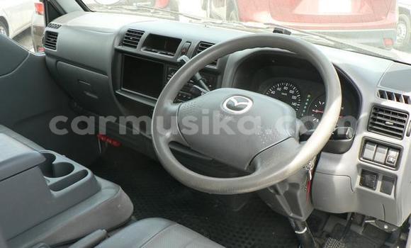 Acheter Occasion Voiture Mazda Bongo Blanc à Beitbridge, Matabeleland South Acheter Occasion Voiture Mazda Bongo Blanc à Beitbridge, Matabeleland South