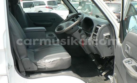 Acheter Occasion Voiture Mazda Bongo Blanc à Beitbridge, Matabeleland South Acheter Occasion Voiture Mazda Bongo Blanc à Beitbridge, Matabeleland South