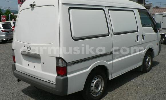 Acheter Occasion Voiture Mazda Bongo Blanc à Beitbridge, Matabeleland South Acheter Occasion Voiture Mazda Bongo Blanc à Beitbridge, Matabeleland South
