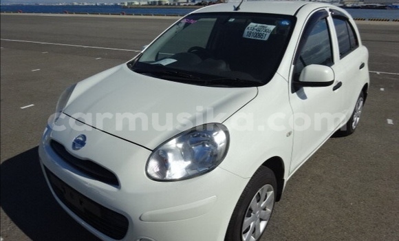 Nunua Ilio tumika Nissan March Nyeupe Gari ndani ya Beitbridge nchini Matabeleland Kusini