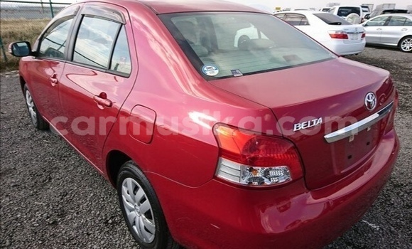 Acheter Occasion Voiture Toyota Belta Rouge à Beitbridge, Matabeleland South Acheter Occasion Voiture Toyota Belta Rouge à Beitbridge, Matabeleland South