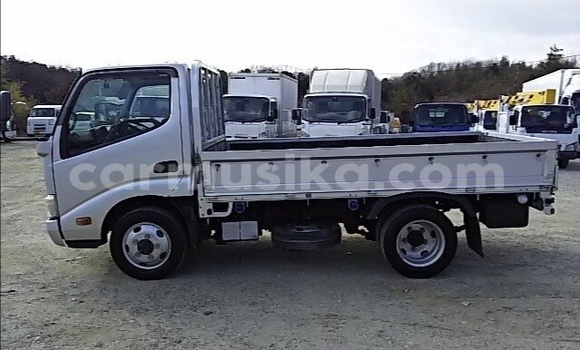 Acheter Occasion Utilitaire Toyota Dyna Gris à Beitbridge, Matabeleland South Acheter Occasion Utilitaire Toyota Dyna Gris à Beitbridge, Matabeleland South