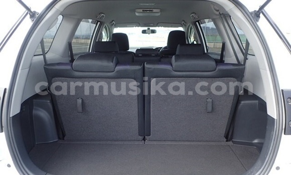 Buy Used Toyota Wish White Car in Beitbridge in Matabeleland South Buy Used Toyota Wish White Car in Beitbridge in Matabeleland South