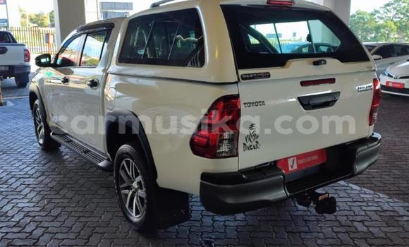 Nunua Ilio tumika Toyota Hilux Nyeupe Gari ndani ya Beitbridge nchini Matabeleland Kusini Nunua Ilio tumika Toyota Hilux Nyeupe Gari ndani ya Beitbridge nchini Matabeleland Kusini