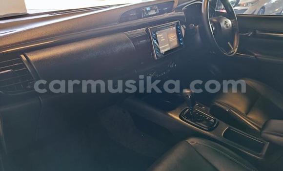 Nunua Ilio tumika Toyota Hilux Nyeupe Gari ndani ya Beitbridge nchini Matabeleland Kusini Nunua Ilio tumika Toyota Hilux Nyeupe Gari ndani ya Beitbridge nchini Matabeleland Kusini