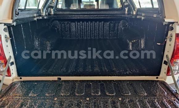 Nunua Ilio tumika Toyota Hilux Nyeupe Gari ndani ya Beitbridge nchini Matabeleland Kusini Nunua Ilio tumika Toyota Hilux Nyeupe Gari ndani ya Beitbridge nchini Matabeleland Kusini