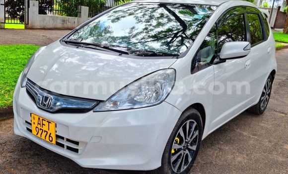 Nunua Ilio tumika Honda Fit Nyeupe Gari ndani ya Harare nchini Harare