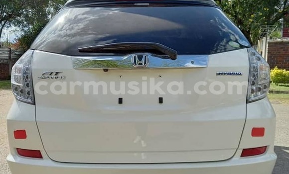 Acheter Import Voiture Honda Fit Shuttle Blanc à Harare, Harare Acheter Import Voiture Honda Fit Shuttle Blanc à Harare, Harare