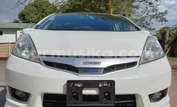Acheter Import Voiture Honda Fit Shuttle Blanc à Harare, Harare Acheter Import Voiture Honda Fit Shuttle Blanc à Harare, Harare