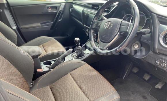 Buy Used Toyota Auris Red Car in Beitbridge in Matabeleland South Buy Used Toyota Auris Red Car in Beitbridge in Matabeleland South