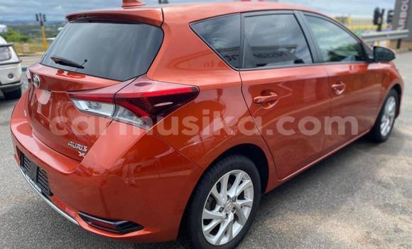 Buy Used Toyota Auris Red Car in Beitbridge in Matabeleland South Buy Used Toyota Auris Red Car in Beitbridge in Matabeleland South