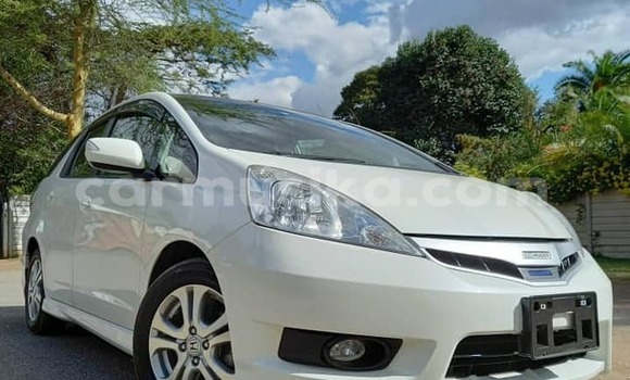 Acheter Occasion Voiture Honda Fit Shuttle Blanc à Harare, Harare Acheter Occasion Voiture Honda Fit Shuttle Blanc à Harare, Harare