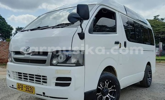 Buy Used Toyota Hiace White Car in Harare in Harare Buy Used Toyota Hiace White Car in Harare in Harare