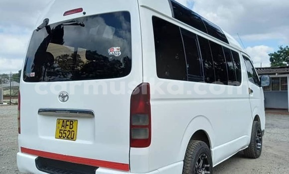 Buy Used Toyota Hiace White Car in Harare in Harare Buy Used Toyota Hiace White Car in Harare in Harare