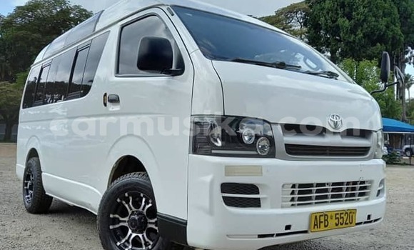 Buy Used Toyota Hiace White Car in Harare in Harare Buy Used Toyota Hiace White Car in Harare in Harare