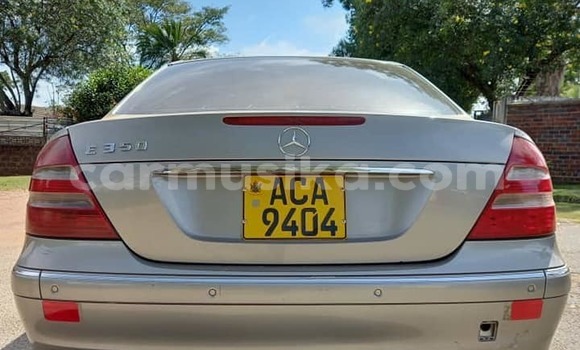 Acheter Occasion Voiture Mercedes-Benz E-Classe Gris à Harare, Harare Acheter Occasion Voiture Mercedes-Benz E-Classe Gris à Harare, Harare