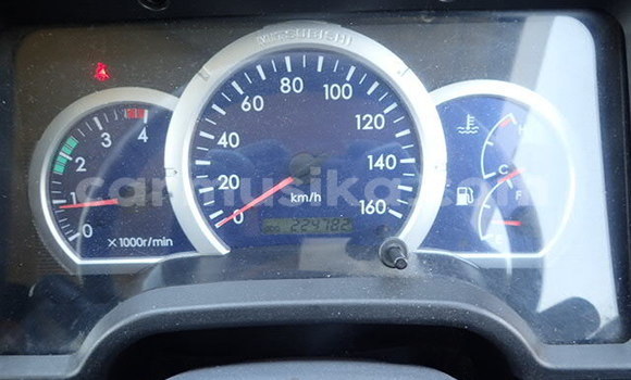 Acheter Occasion Utilitaire Mitsubishi Canter Gris à Beitbridge, Matabeleland South Acheter Occasion Utilitaire Mitsubishi Canter Gris à Beitbridge, Matabeleland South