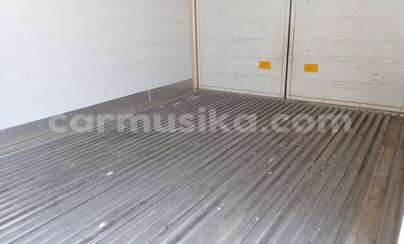 Acheter Occasion Utilitaire Mitsubishi Canter Gris à Beitbridge, Matabeleland South Acheter Occasion Utilitaire Mitsubishi Canter Gris à Beitbridge, Matabeleland South