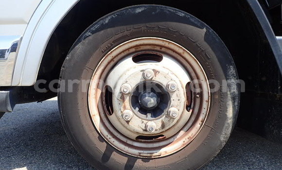 Acheter Occasion Utilitaire Mitsubishi Canter Gris à Beitbridge, Matabeleland South Acheter Occasion Utilitaire Mitsubishi Canter Gris à Beitbridge, Matabeleland South