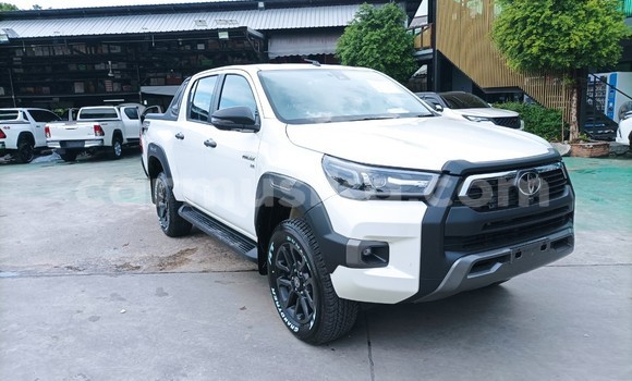 Nunua Ilio tumika Toyota Hilux Nyeupe Gari ndani ya Harare nchini Harare