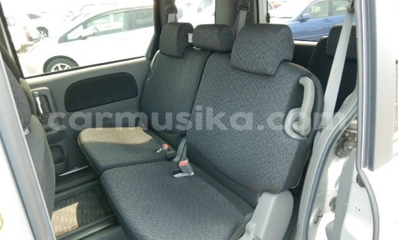 Buy Used Toyota Sienta Silver Car in Beitbridge in Matabeleland South Buy Used Toyota Sienta Silver Car in Beitbridge in Matabeleland South