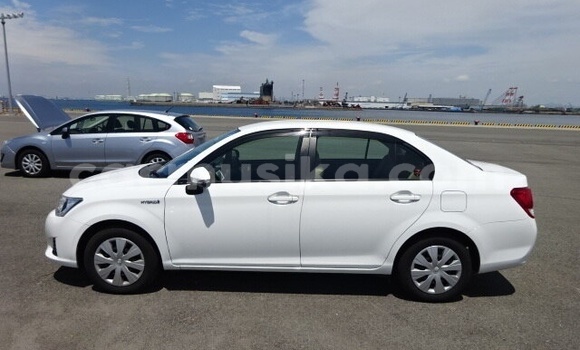 Buy Used Toyota Axio White Car in Beitbridge in Matabeleland South Buy Used Toyota Axio White Car in Beitbridge in Matabeleland South