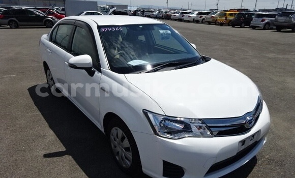 Buy Used Toyota Axio White Car in Beitbridge in Matabeleland South Buy Used Toyota Axio White Car in Beitbridge in Matabeleland South