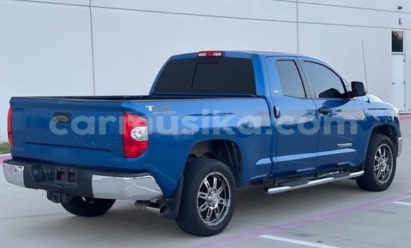 Nunua Ilio tumika Toyota Tundra Bluu Gari ndani ya Beitbridge nchini Matabeleland Kusini Nunua Ilio tumika Toyota Tundra Bluu Gari ndani ya Beitbridge nchini Matabeleland Kusini